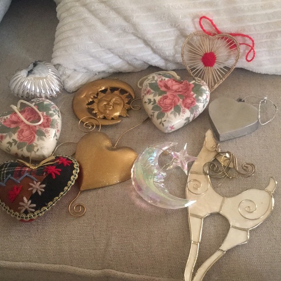 Christmas Ornaments and book “ The Christmas Box” - Picture 3 of 8